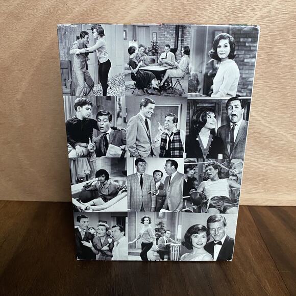 The Dick Van Dyke Show: The Complete Remastered Series DVD Box Set - Picture 2 of 5